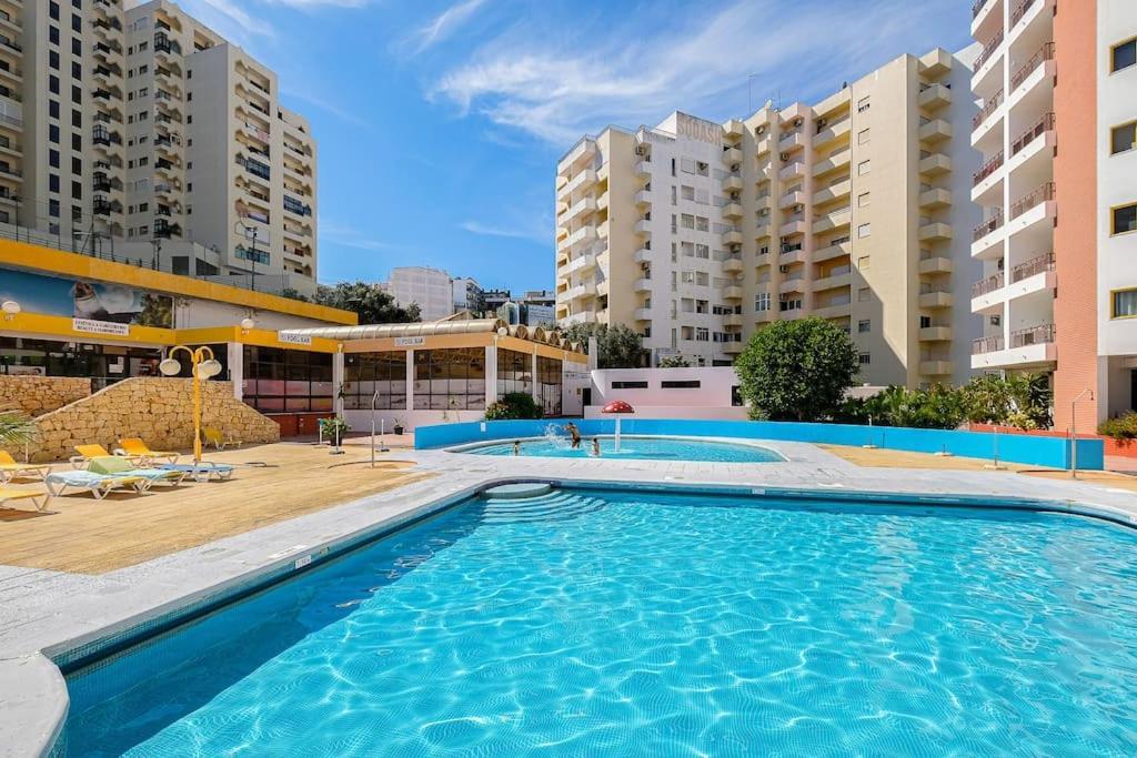 T2 With Pool, 300M From The Beach Portimao Exterior photo