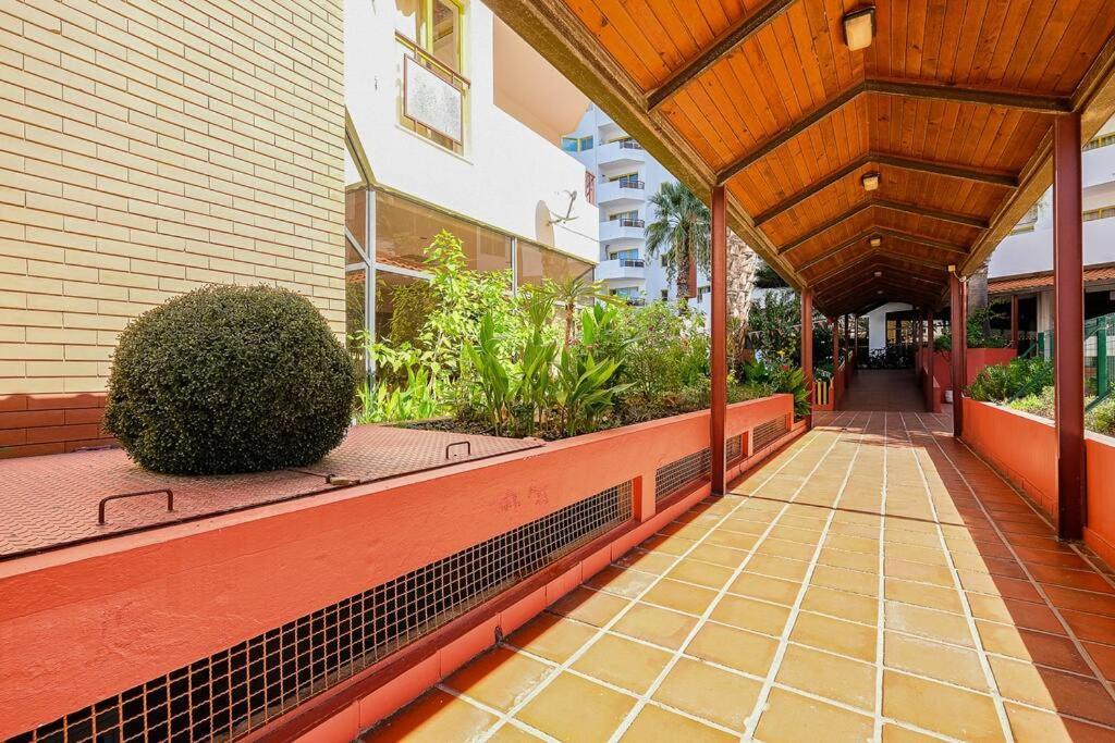 T2 With Pool, 300M From The Beach Portimao Exterior photo