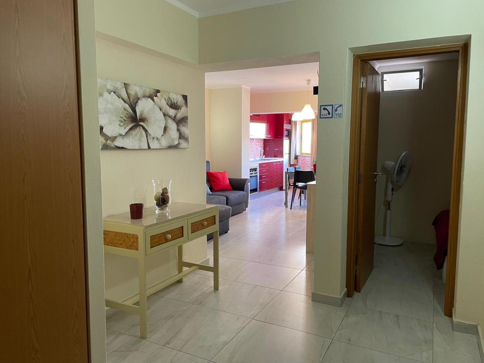 T2 With Pool, 300M From The Beach Portimao Exterior photo